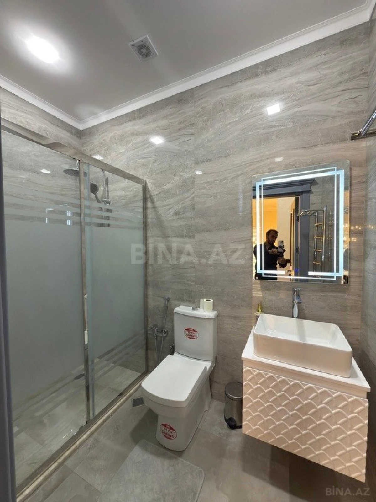 Satılır 5 otaqlı həyət evi 350 m²