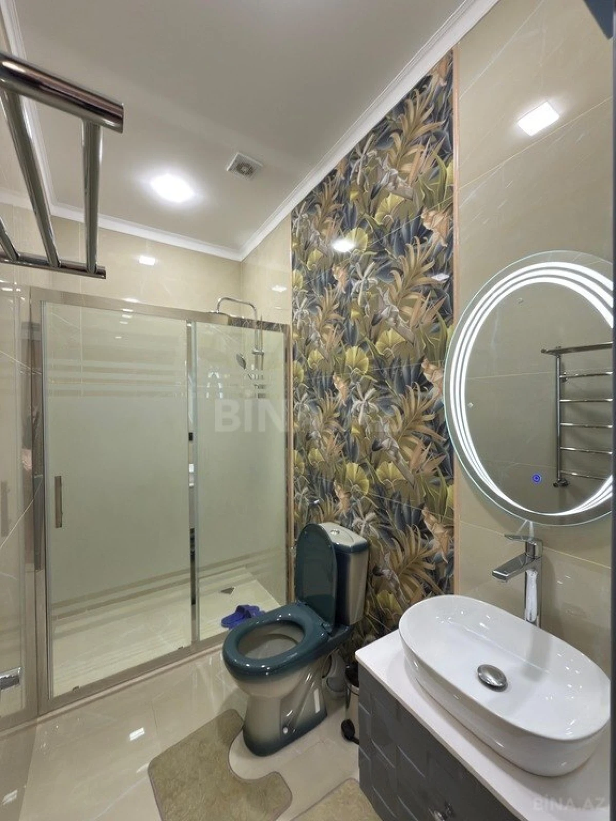 Satılır 5 otaqlı həyət evi 350 m²