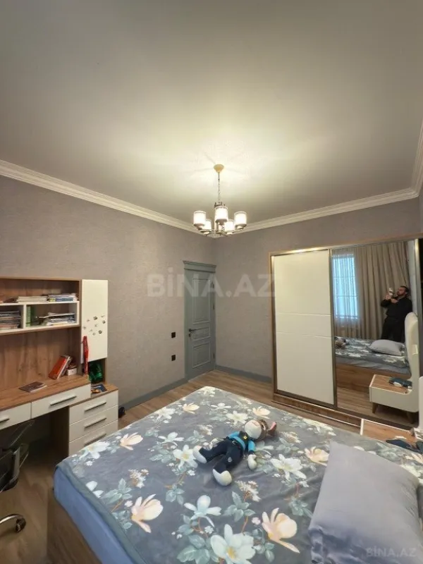 Satılır 5 otaqlı həyət evi 350 m²