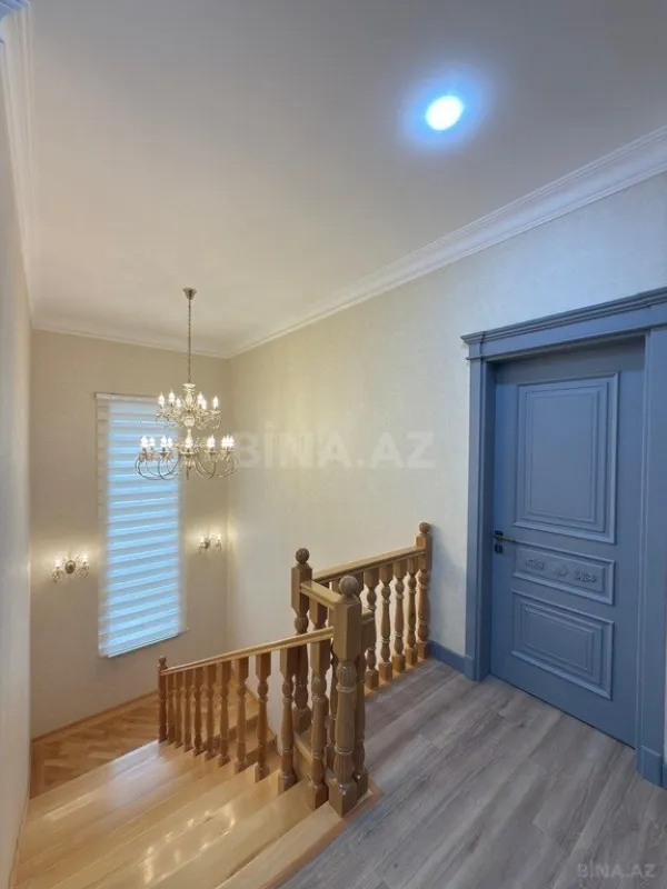 Satılır 5 otaqlı həyət evi 350 m²