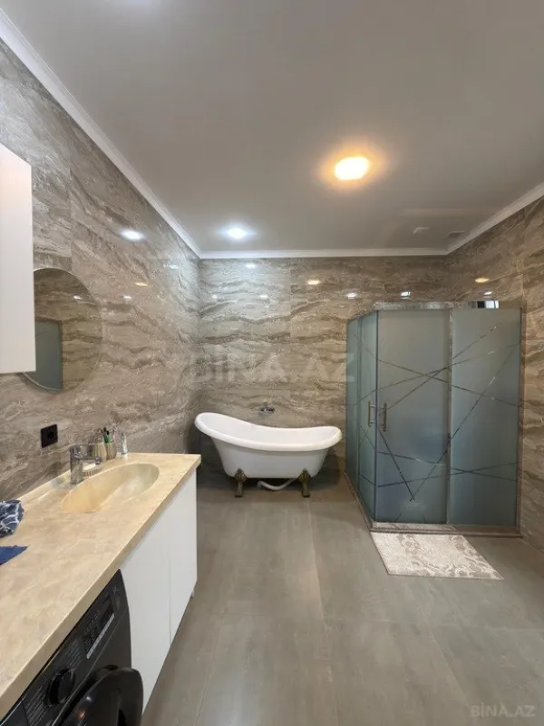 Satılır 5 otaqlı həyət evi 350 m²