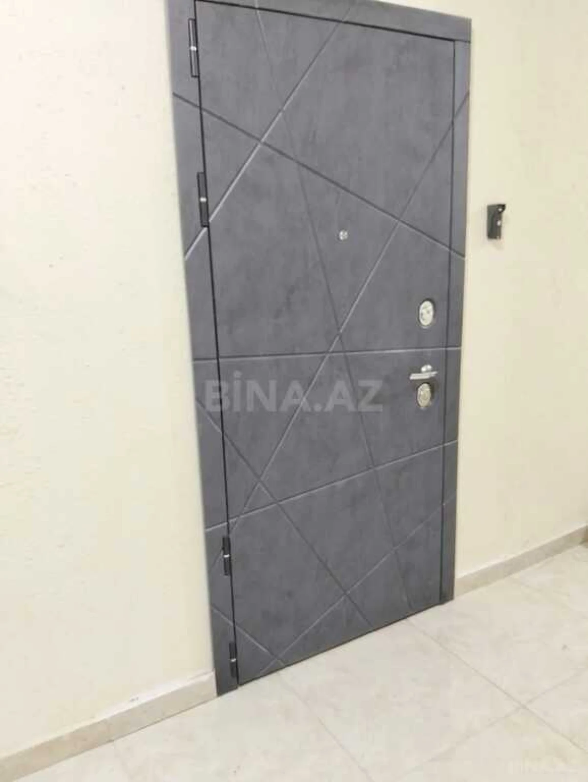 Satılır 2 otaqlı mənzil 67 m²