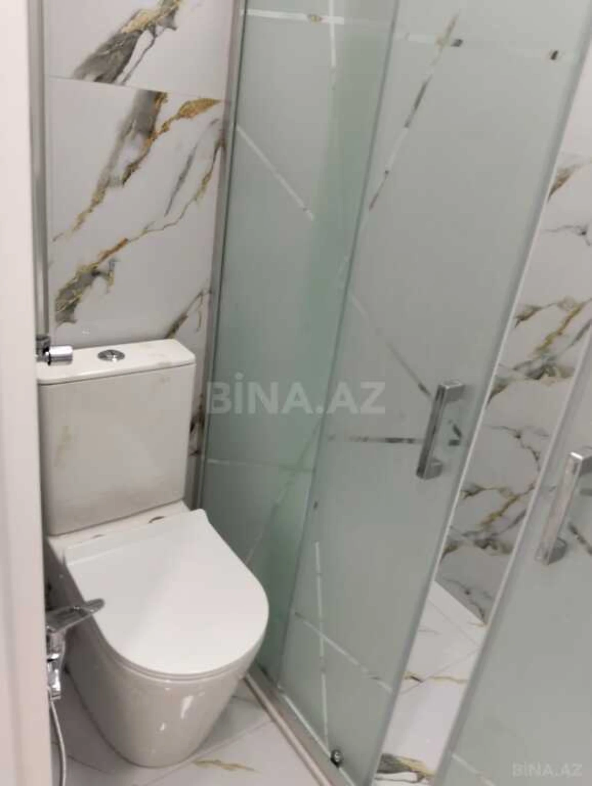Satılır 2 otaqlı mənzil 67 m²
