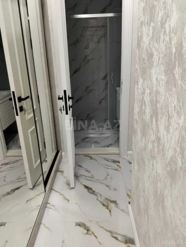 Satılır 2 otaqlı mənzil 67 m²