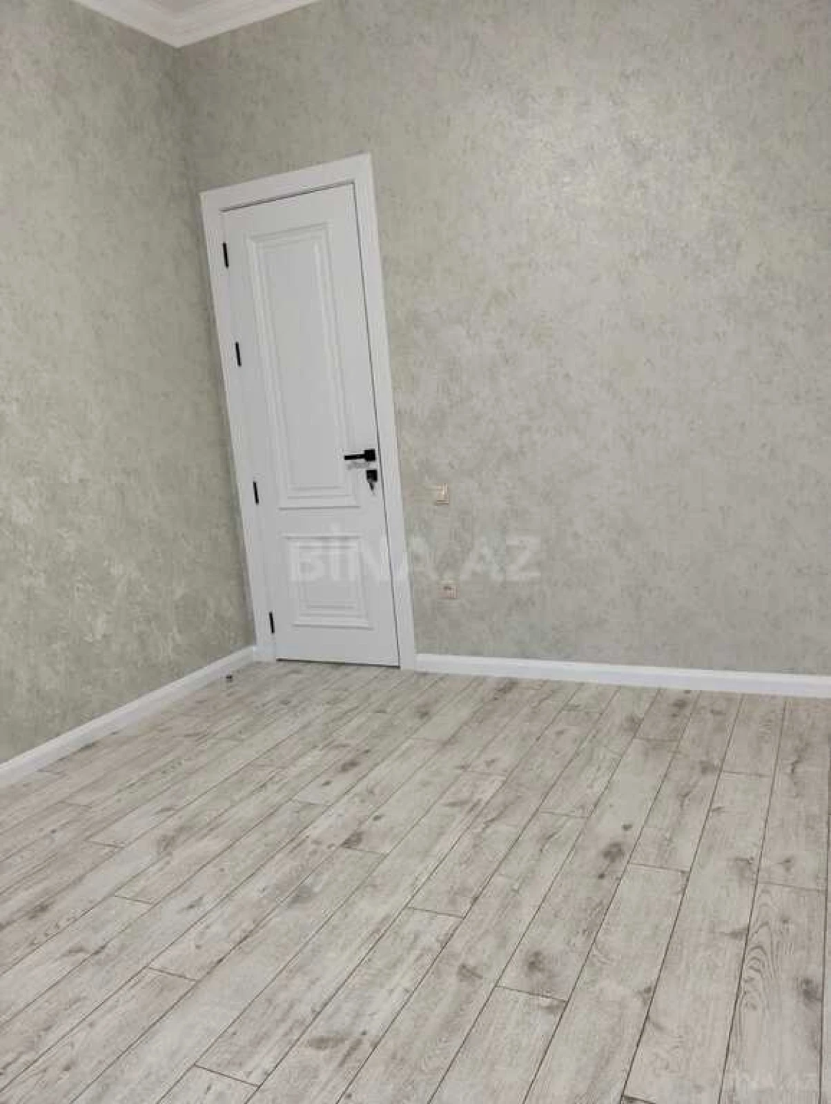 Satılır 2 otaqlı mənzil 67 m²