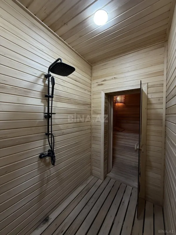 Satılır 6 otaqlı həyət evi 300 m²