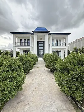 Satılır 6 otaqlı həyət evi 300 m²