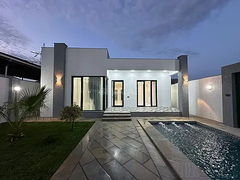 Satılır 4 otaqlı həyət evi 150 m²