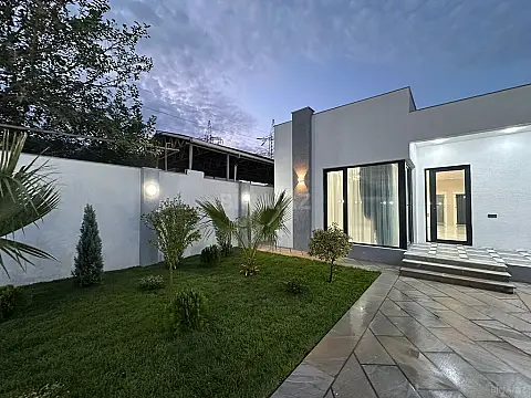 Satılır 4 otaqlı həyət evi 150 m²