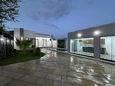 Satılır 4 otaqlı həyət evi 150 m²
