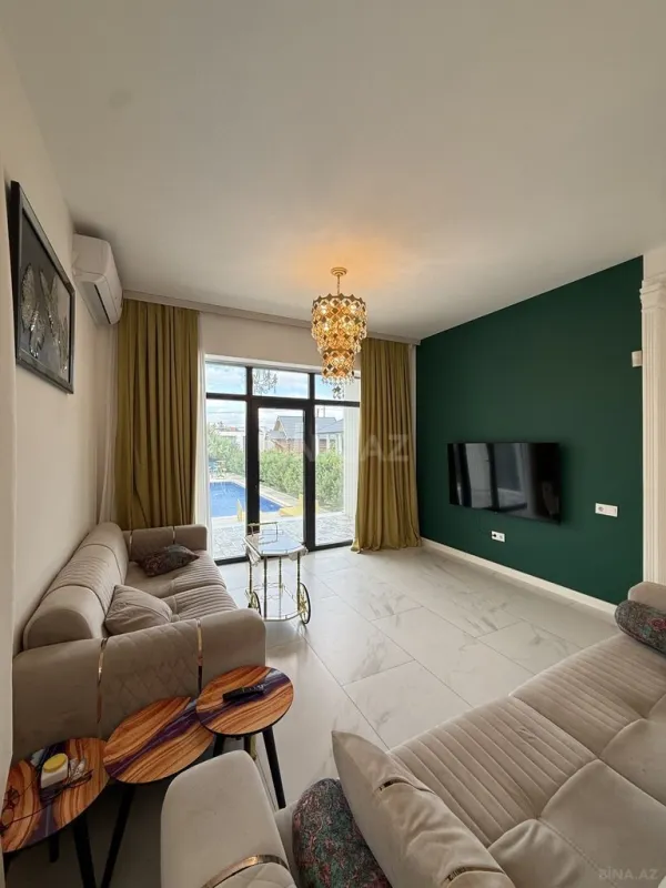 Satılır 6 otaqlı həyət evi 300 m²