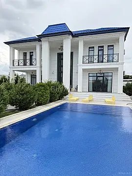 Satılır 6 otaqlı həyət evi 300 m²