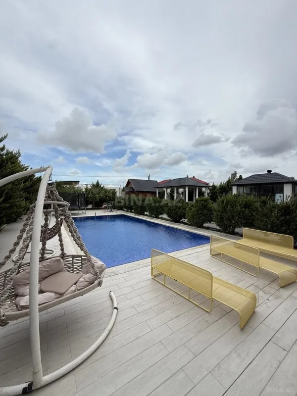 Satılır 6 otaqlı həyət evi 300 m²