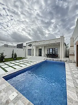 Satılır 4 otaqlı həyət evi 170 m²