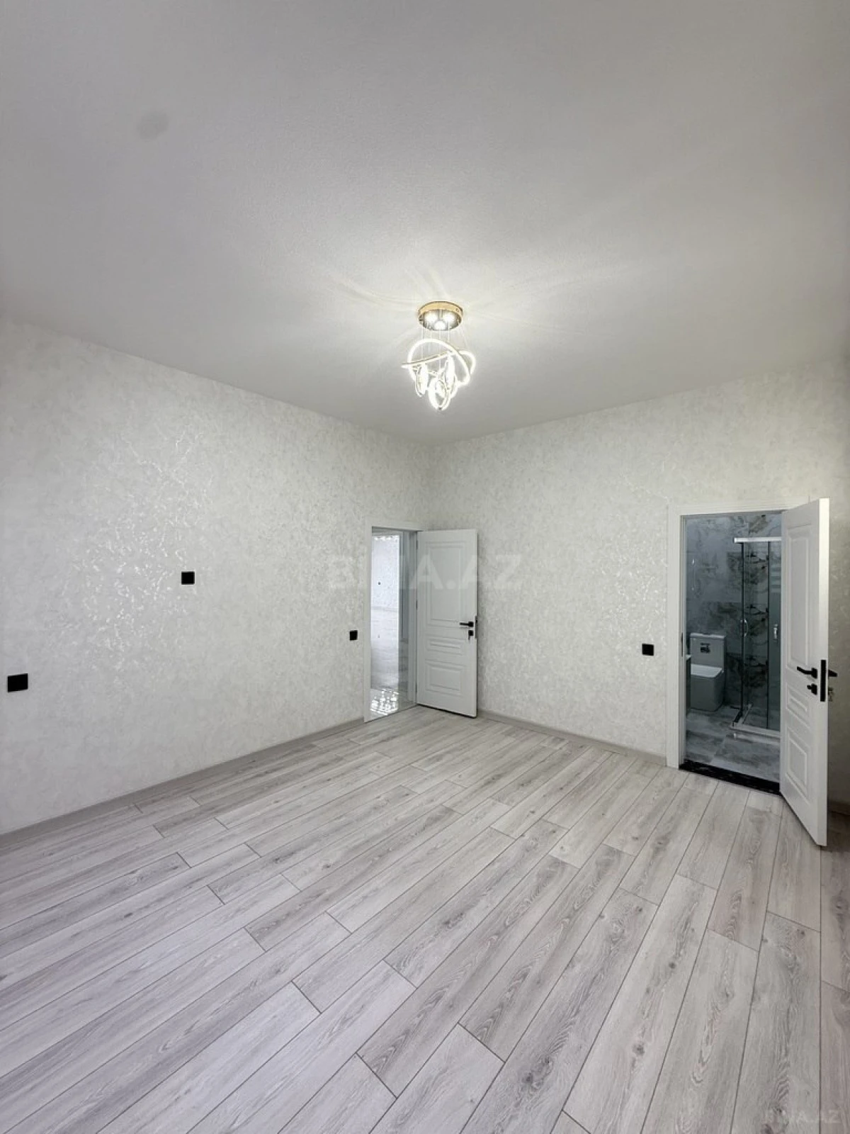 Satılır 4 otaqlı həyət evi 170 m²