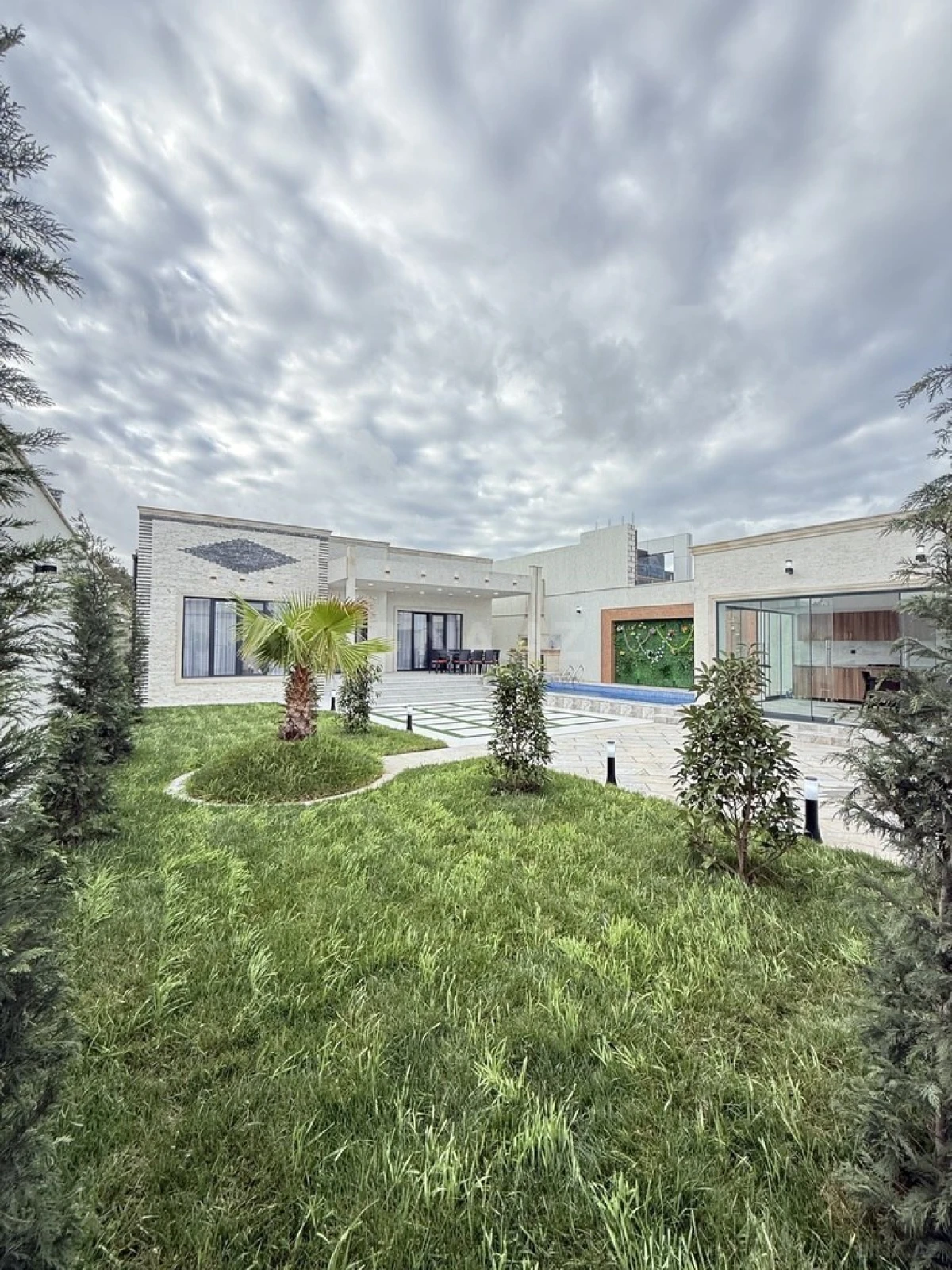 Satılır 4 otaqlı həyət evi 170 m²