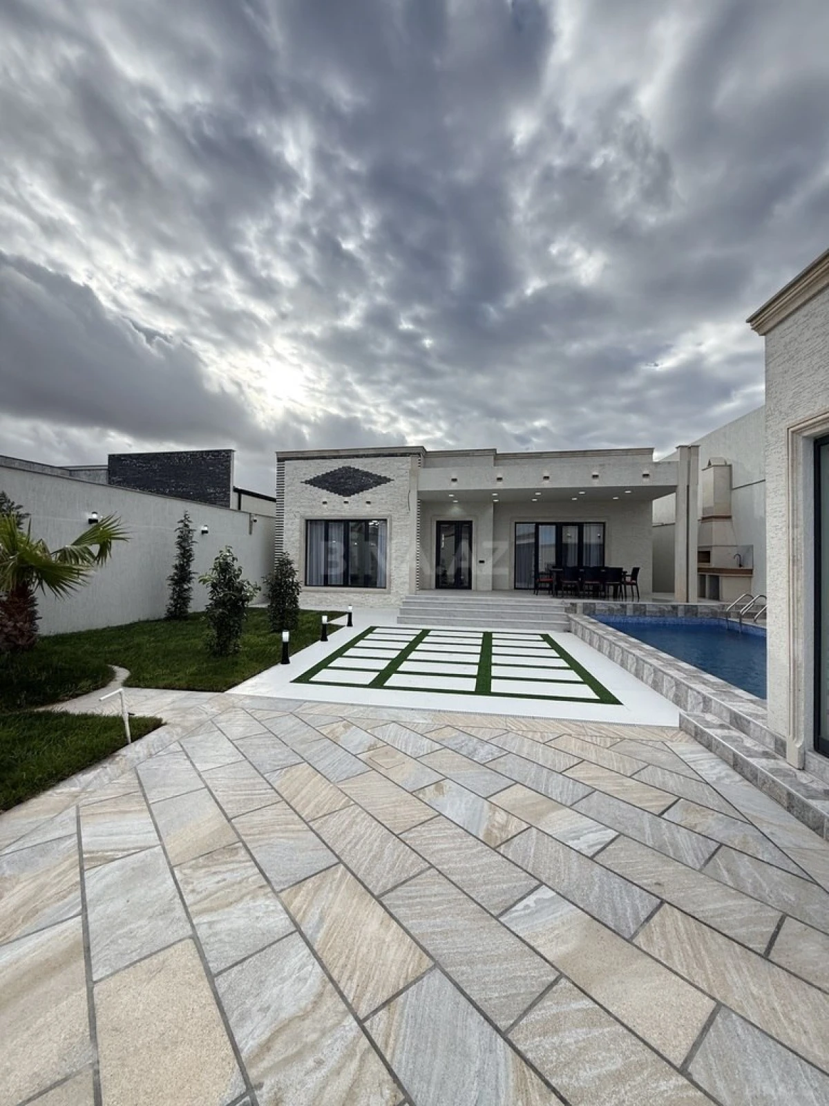 Satılır 4 otaqlı həyət evi 170 m²