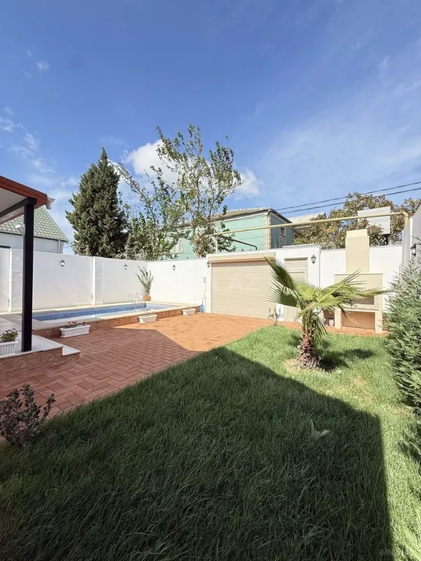 Satılır 4 otaqlı həyət evi 140 m²