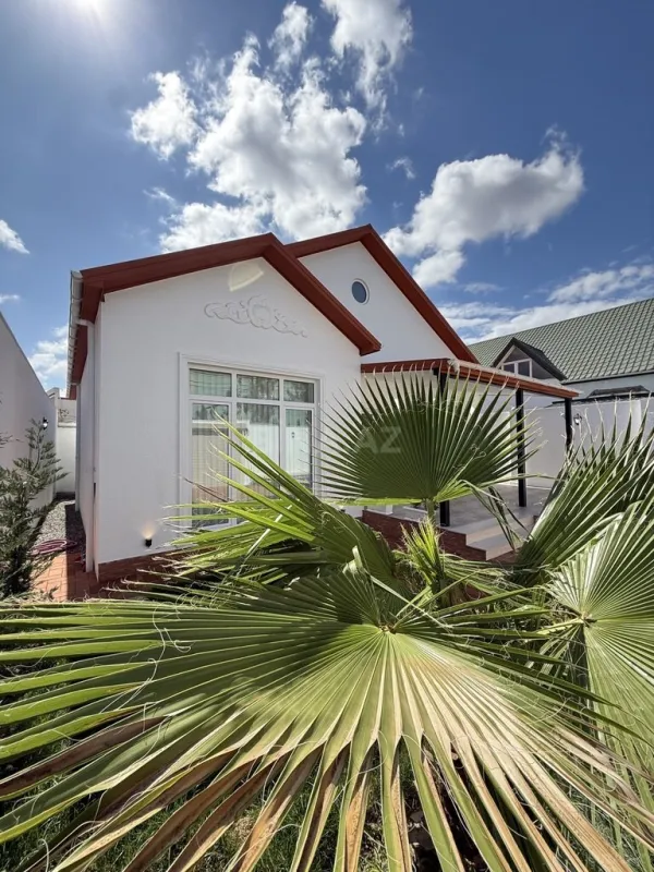 Satılır 4 otaqlı həyət evi 140 m²