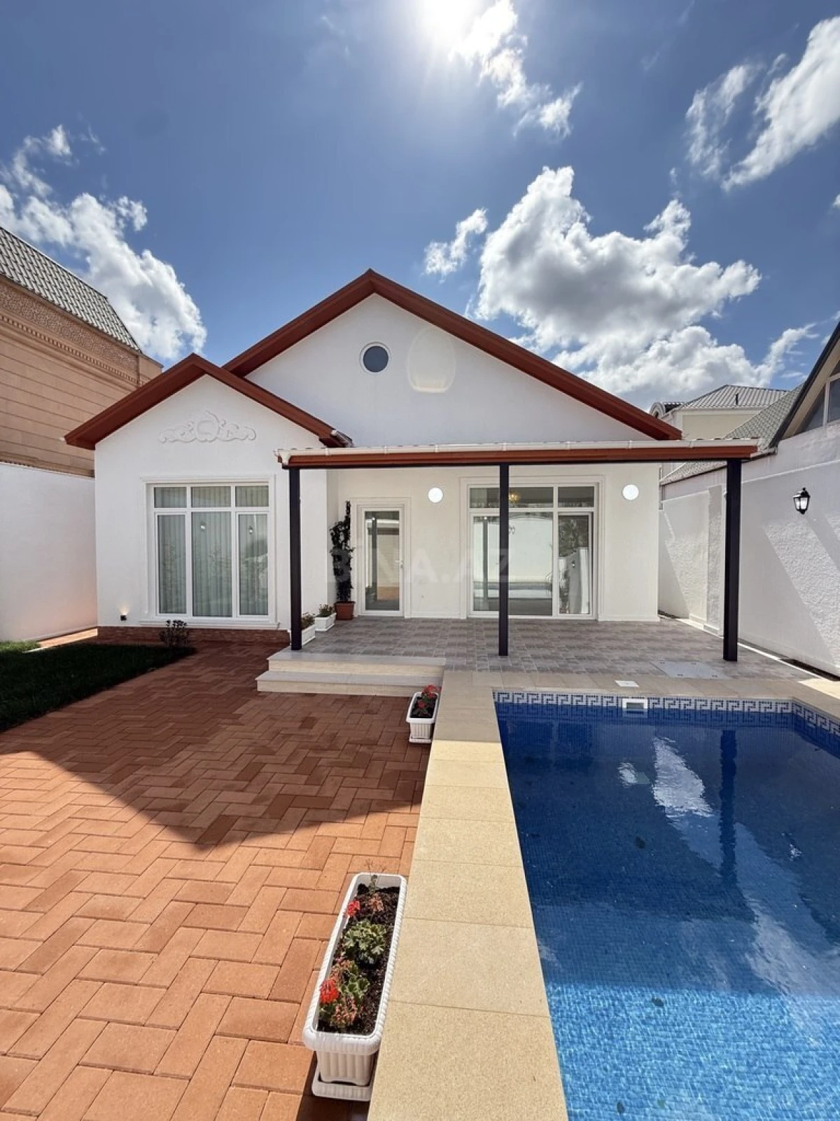 Satılır 4 otaqlı həyət evi 140 m²