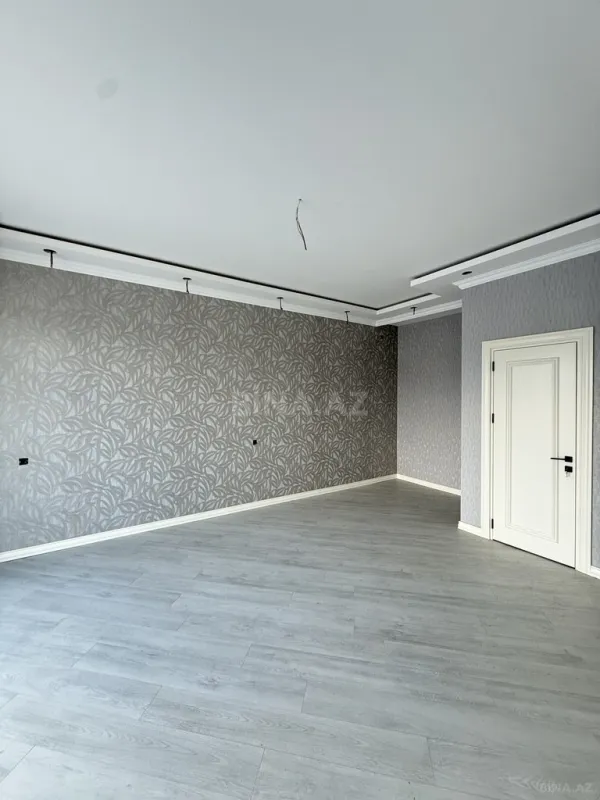 Satılır 5 otaqlı həyət evi 300 m²