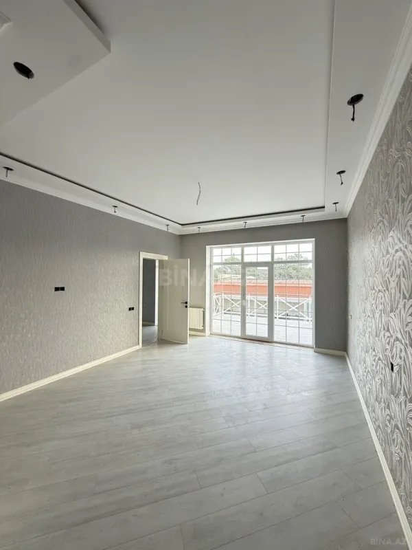Satılır 5 otaqlı həyət evi 300 m²