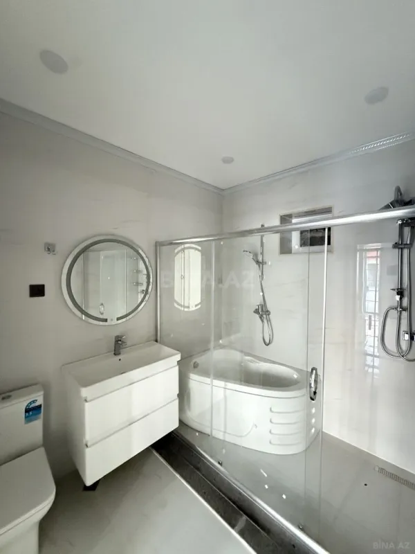 Satılır 5 otaqlı həyət evi 300 m²