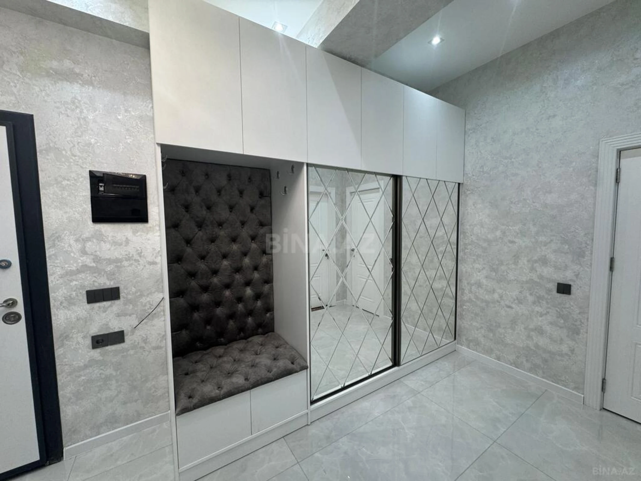 Kirayə verilir 3 otaqlı mənzil 105 m²