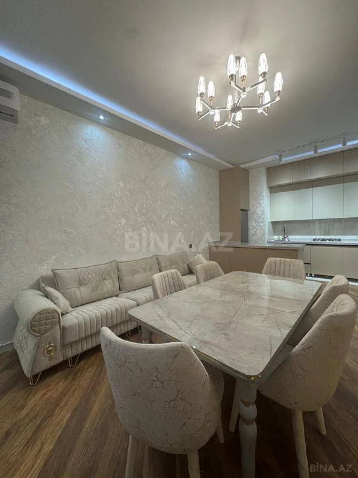 Kirayə verilir 3 otaqlı mənzil 105 m²