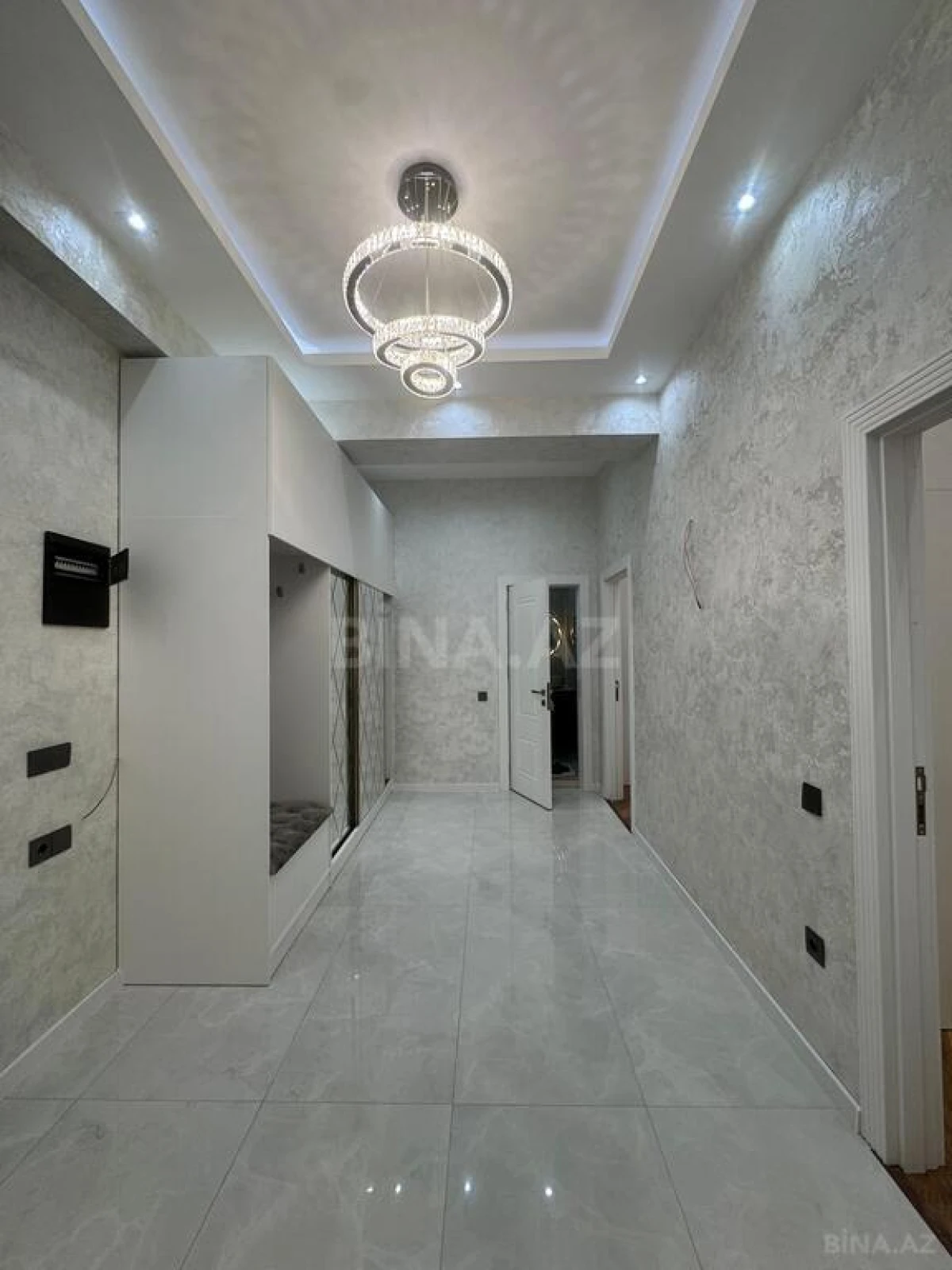 Kirayə verilir 3 otaqlı mənzil 105 m²