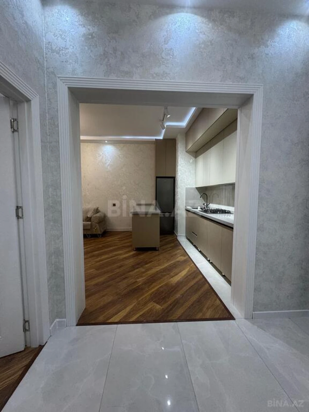 Kirayə verilir 3 otaqlı mənzil 105 m²