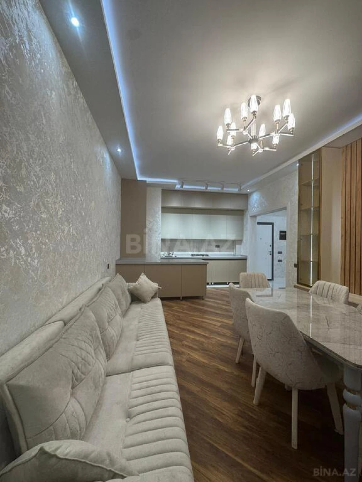 Kirayə verilir 3 otaqlı mənzil 105 m²