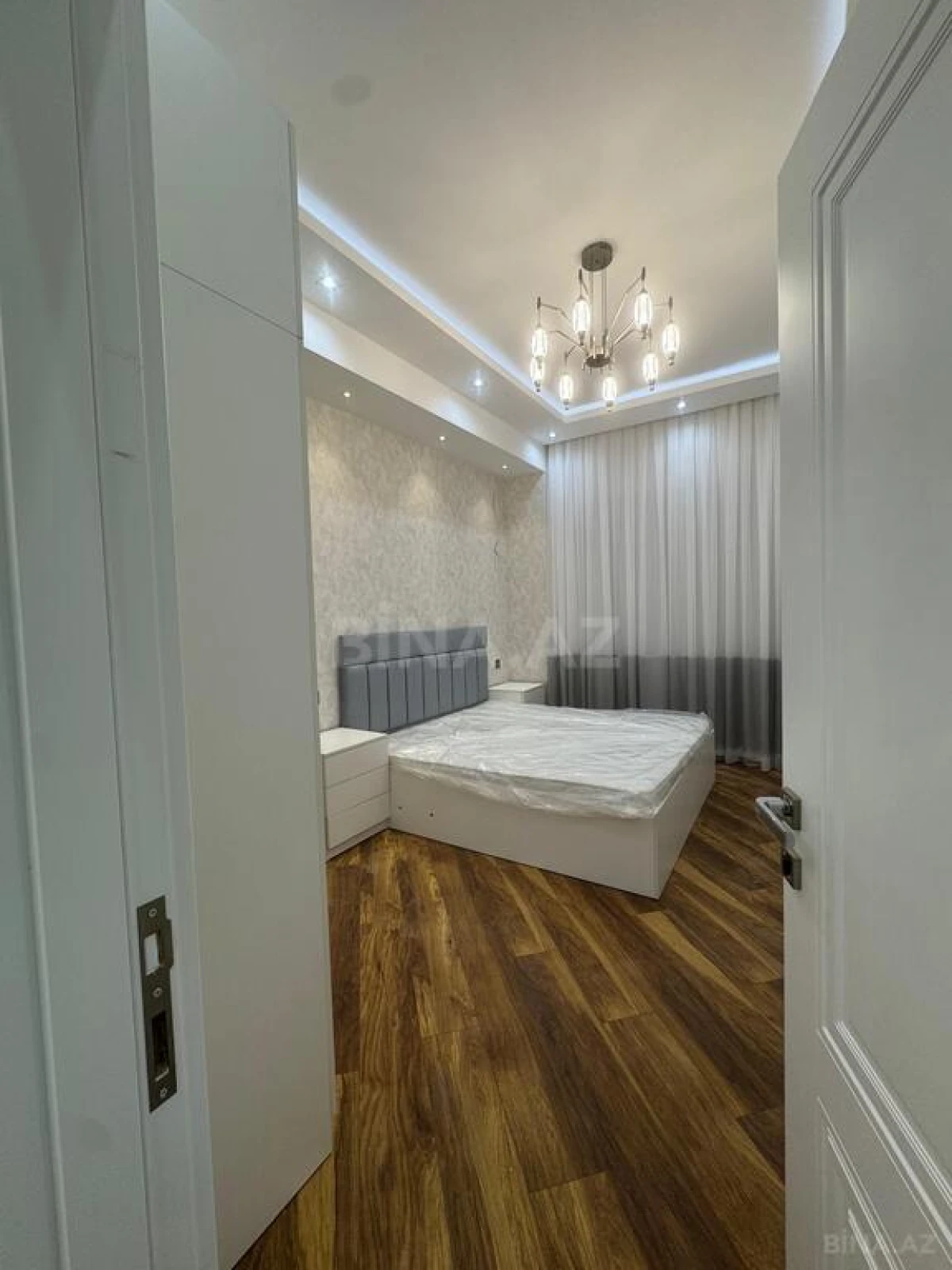 Kirayə verilir 3 otaqlı mənzil 105 m²