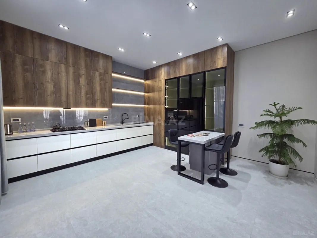 Satılır 4 otaqlı həyət evi 230 m²