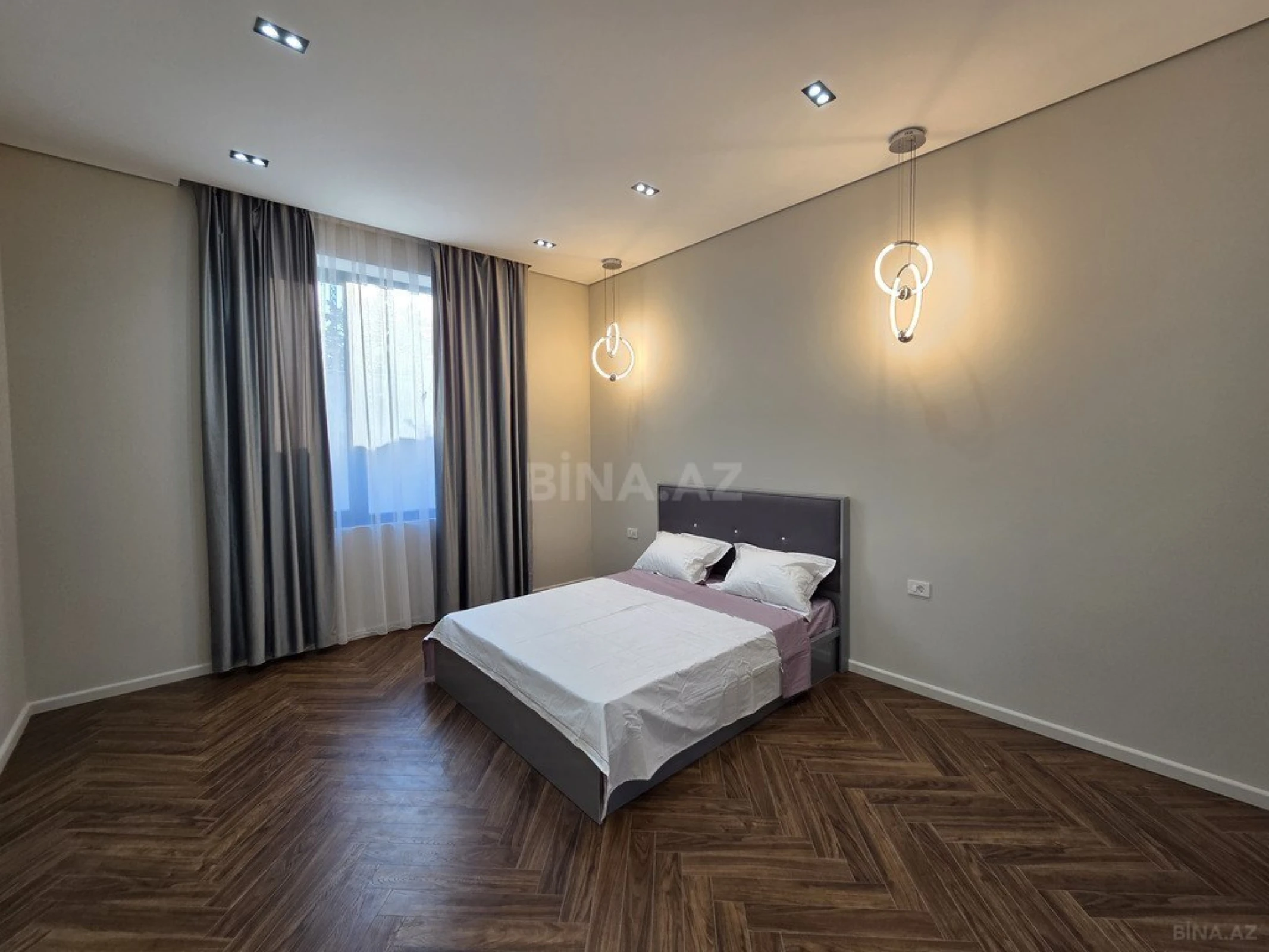 Satılır 4 otaqlı həyət evi 230 m²