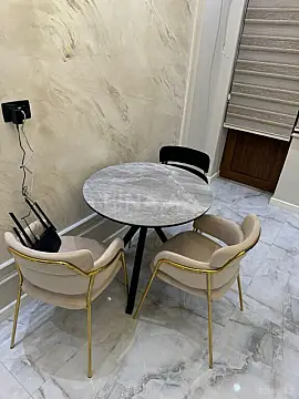 Kirayə verilir 2 otaqlı mənzil 80 m²