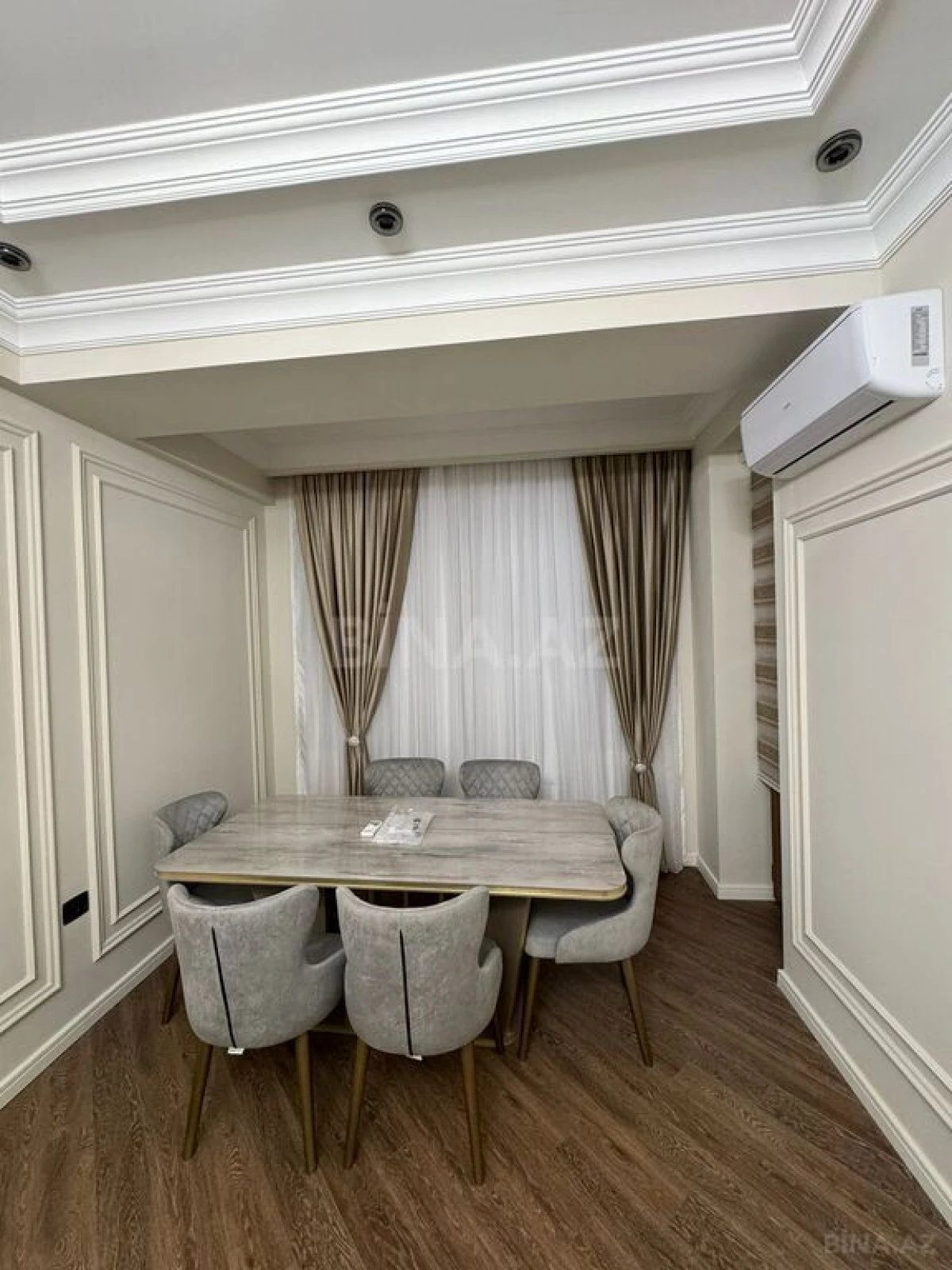 Kirayə verilir 2 otaqlı mənzil 80 m²