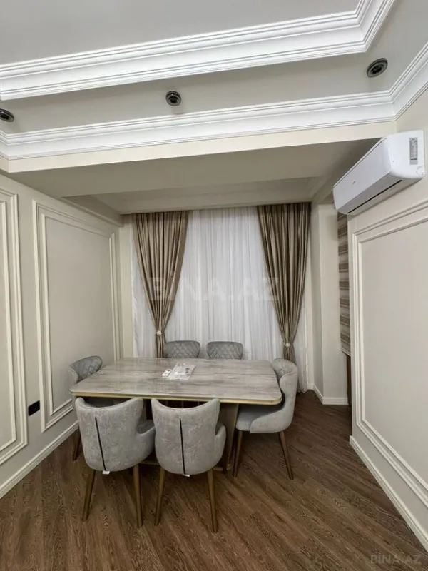 Kirayə verilir 2 otaqlı mənzil 80 m²