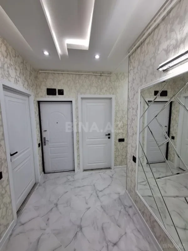 Satılır 2 otaqlı mənzil 70 m²