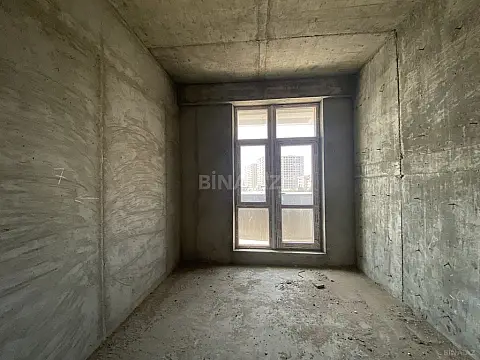 Satılır 3 otaqlı mənzil 202 m²