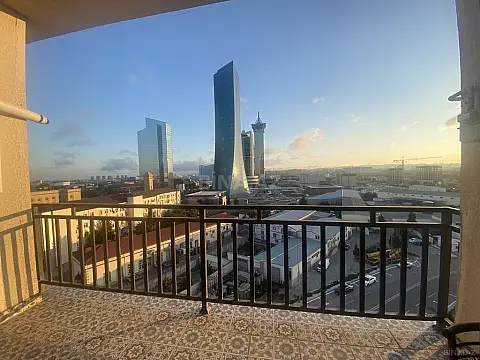 Satılır 3 otaqlı mənzil 202 m²