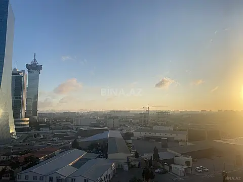 Satılır 3 otaqlı mənzil 202 m²