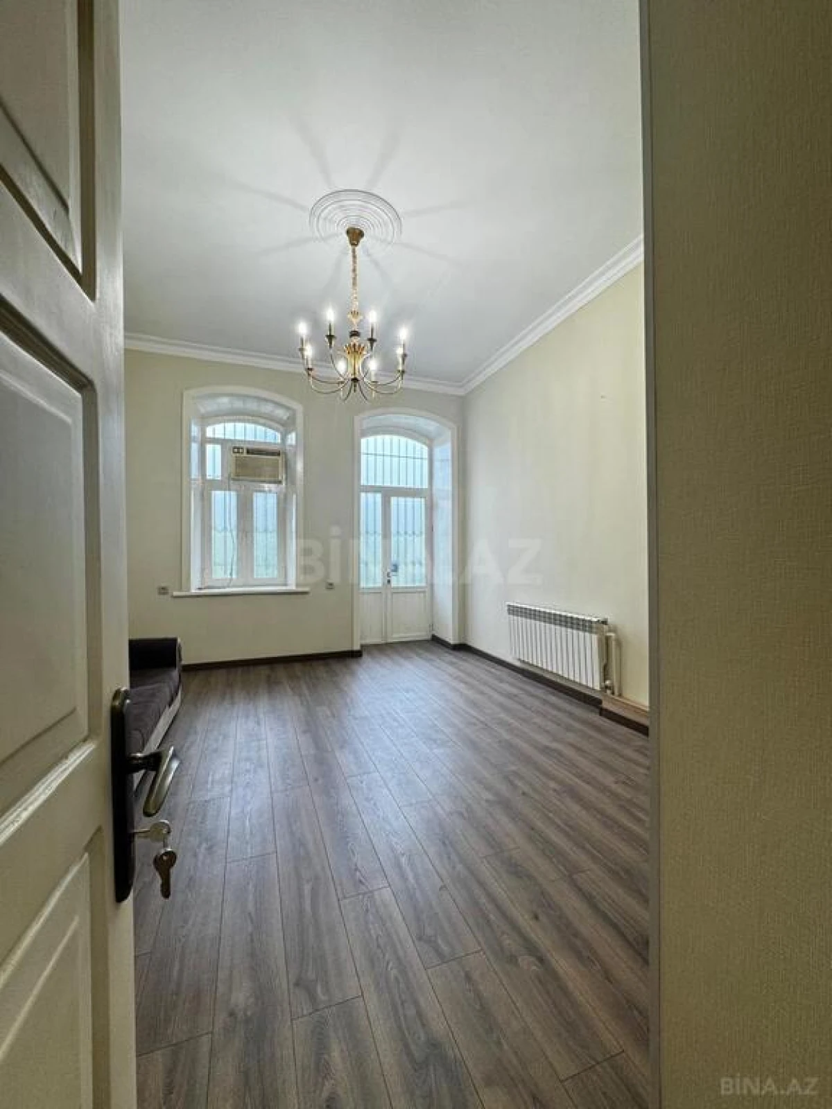 Kirayə verilir 3 otaqlı ofis 90 m²