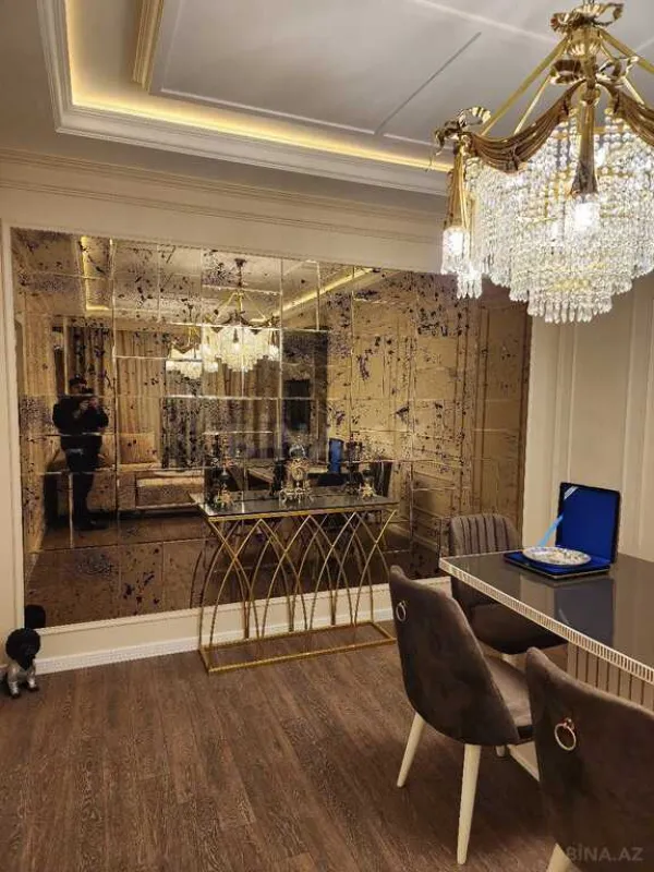 Kirayə verilir 2 otaqlı mənzil 107 m²