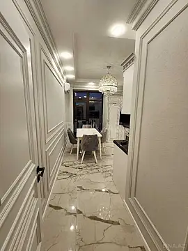 Kirayə verilir 2 otaqlı mənzil 107 m²