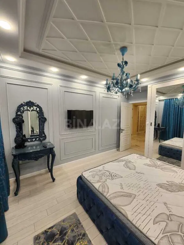 Kirayə verilir 2 otaqlı mənzil 107 m²