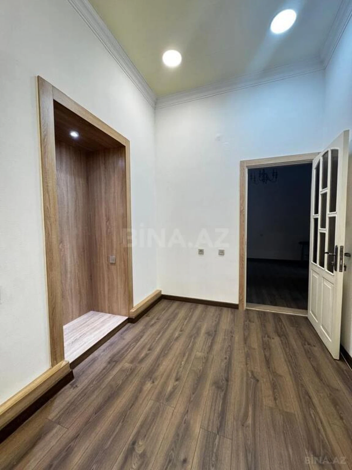 Kirayə verilir 3 otaqlı ofis 90 m²