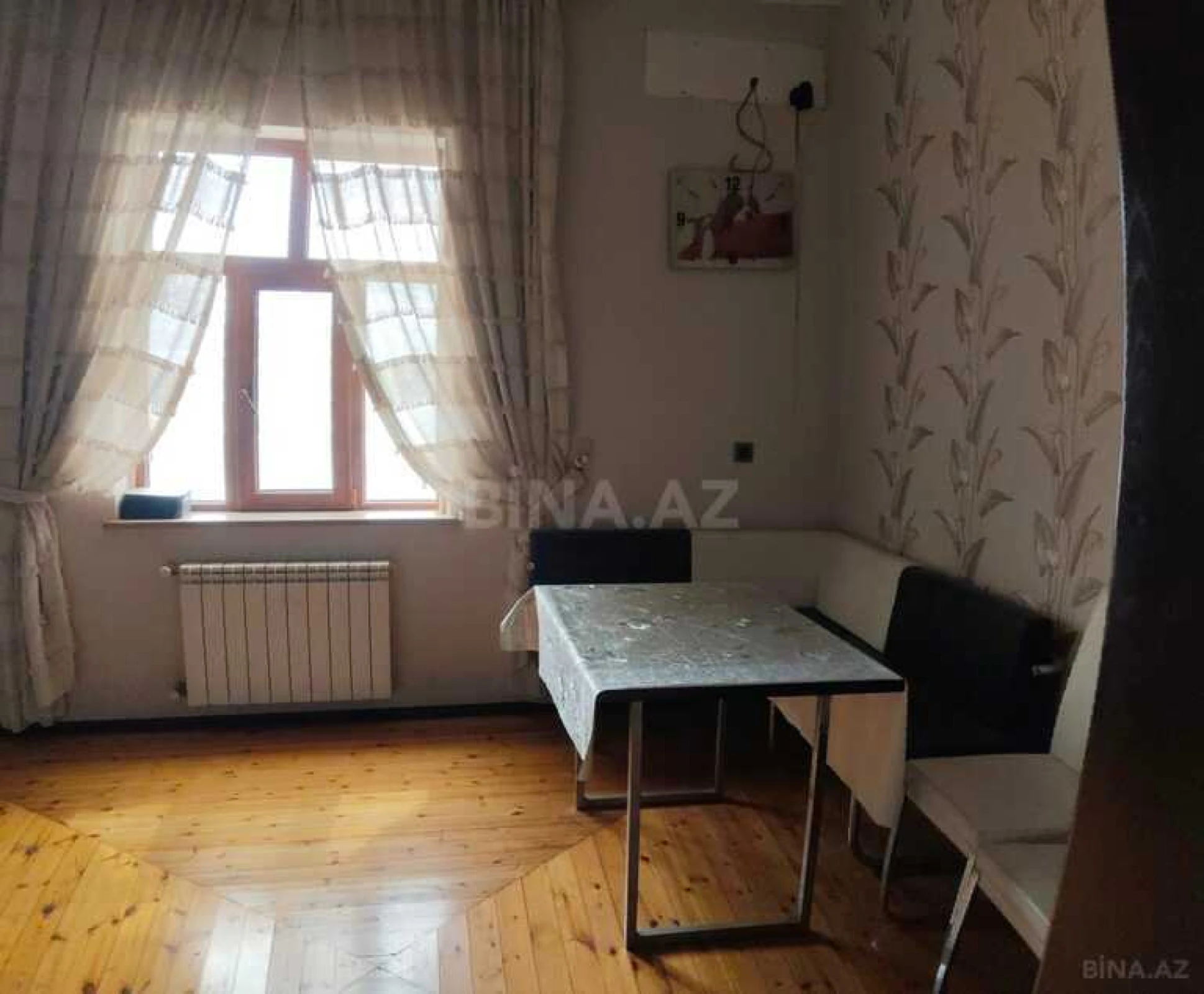 Satılır 8 otaqlı həyət evi 630 m²