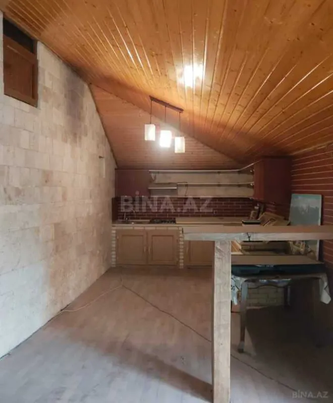 Satılır 8 otaqlı həyət evi 630 m²