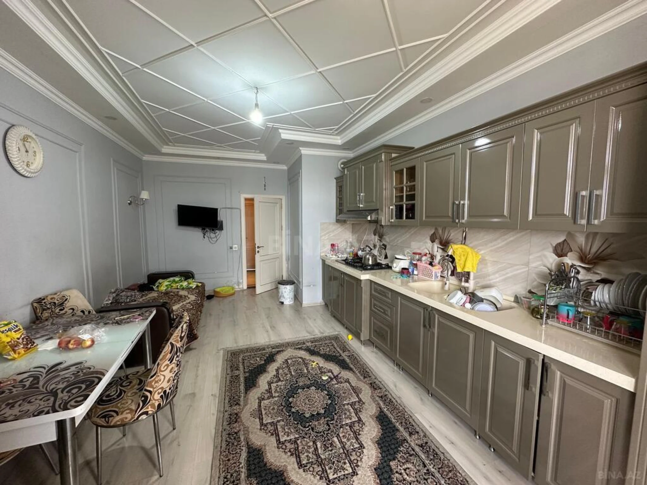 Satılır 4 otaqlı mənzil 150 m²